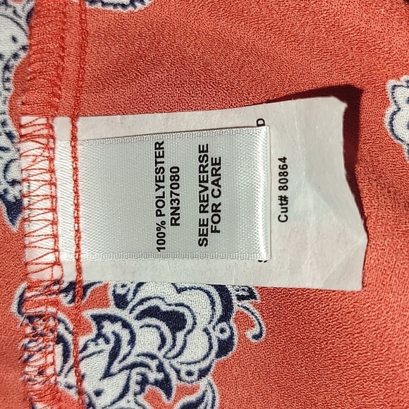 XL Est. 1946 Cold Shoulder Red Paisley Hankerchief Print 3/4 Sleeve  Tunic - Picture 6 of 6